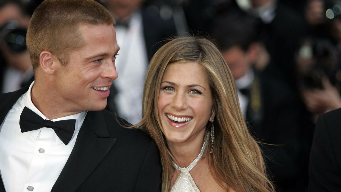 Copertina di Brad Pitt si scusa (in ritardo) con Jennifer Aniston