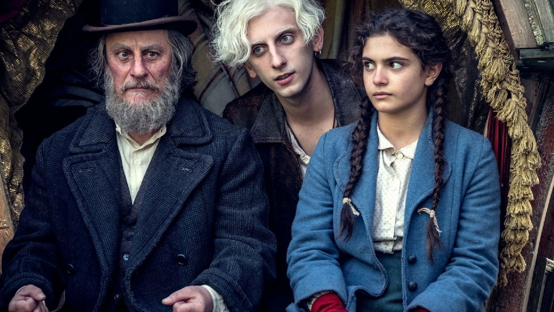 Copertina di Nazisti, circensi e cotillon: il trailer di Freaks Out è davvero spettacolare come promesso