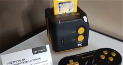 Copertina di RetroN Jr, la console per giocare al Game Boy sulla TV