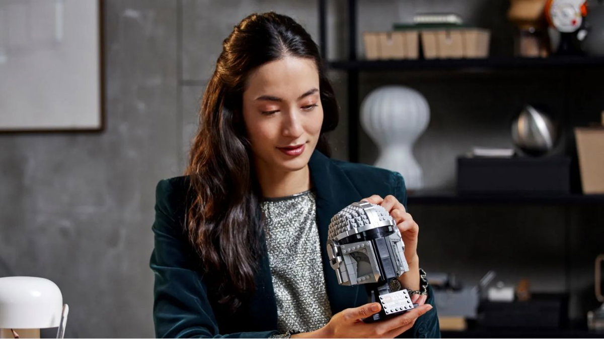Immagine di The Mandalorian: lo splendido casco LEGO di Mando è in sconto su Amazon!