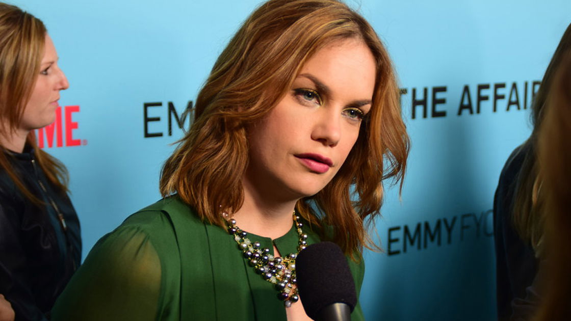 Copertina di Ruth Wilson: set ostile e troppi nudi tra le cause dell'abbandono di The Affair