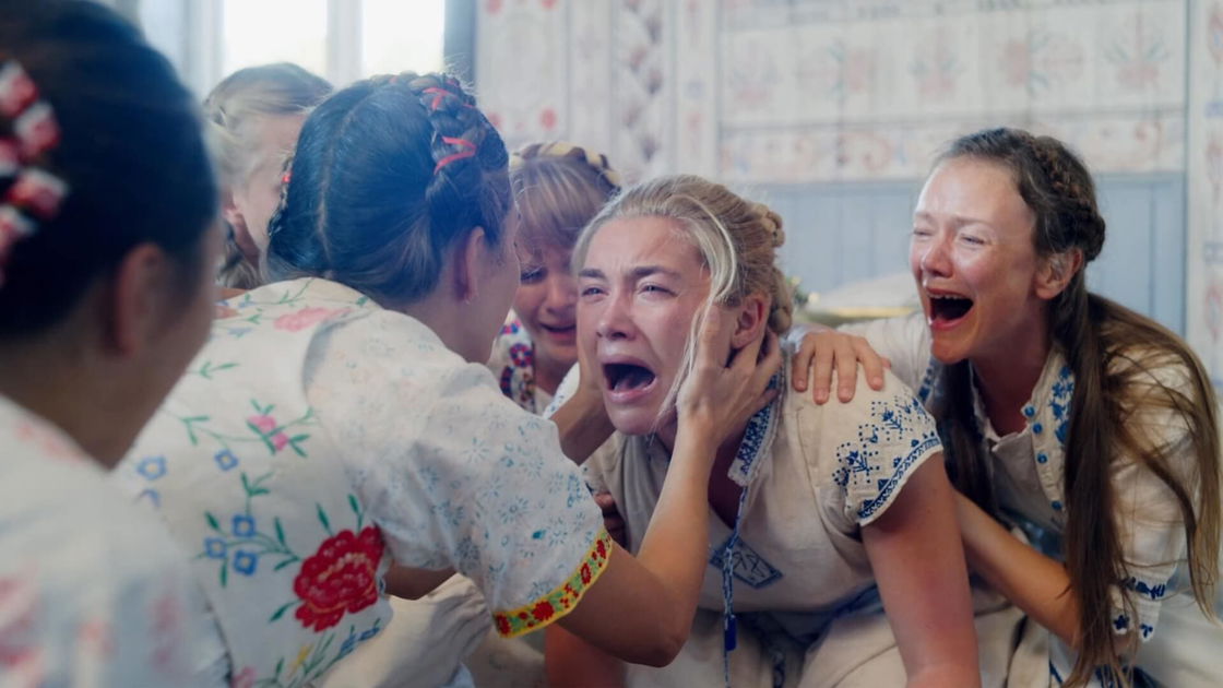 Copertina di Midsommar, un video rivela gli inquietanti easter egg disseminati nel film