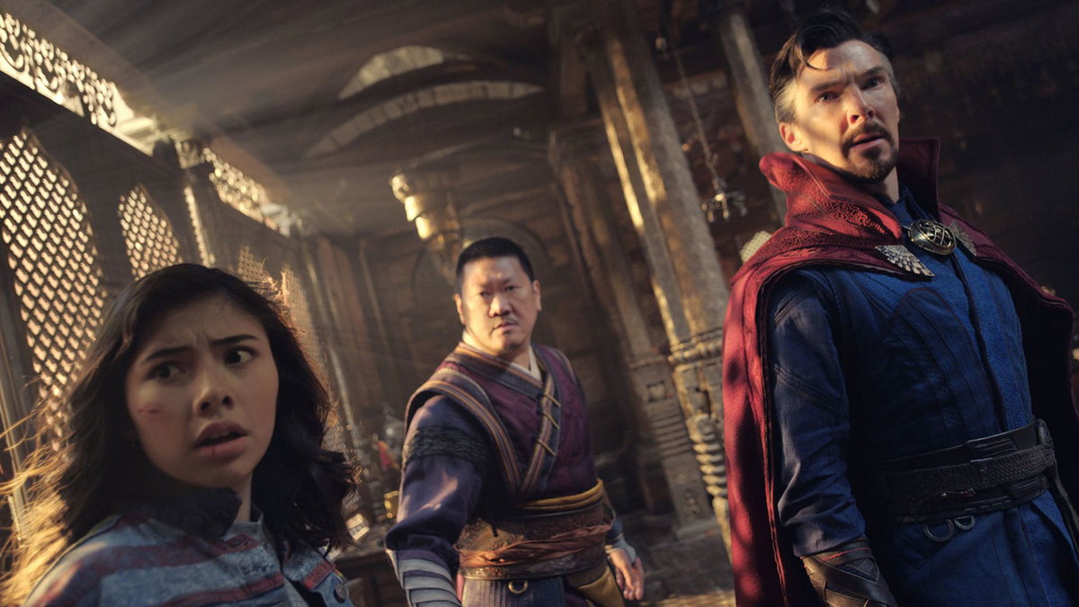 Immagine di Doctor Strange 2, ecco la scena tagliata con il fratello di Thor [FOTO]