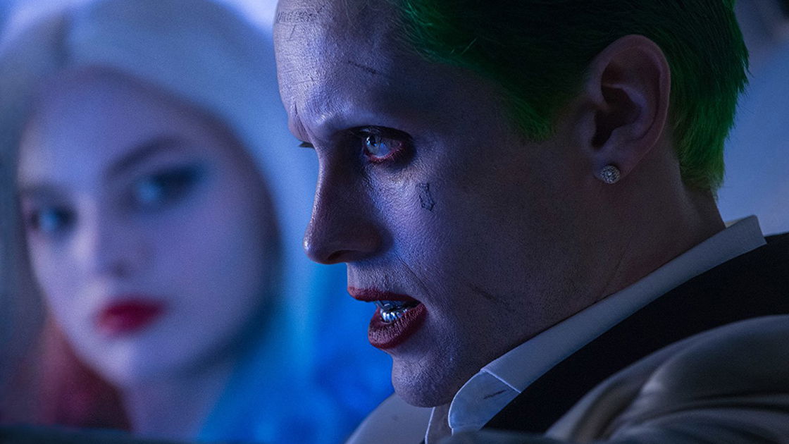 Copertina di David Ayer torna a difendere (con il cuore spezzato) il Joker di Leto