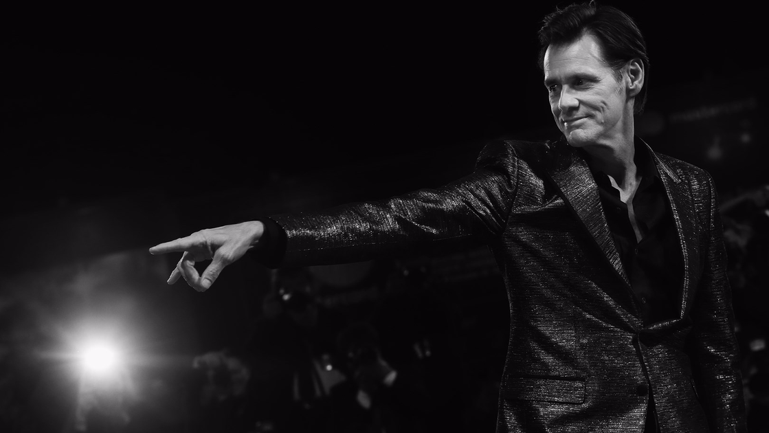Copertina di Jim Carrey: contro-accuse di estorsione ai familiari della ex compagna