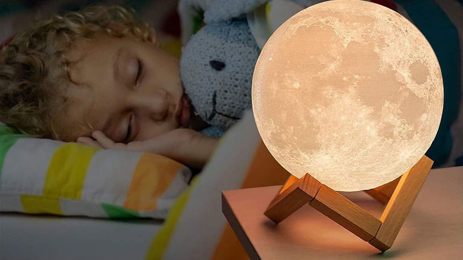 Immagine di Questa lampada a forma di Luna sta andando a ruba su TikTok! Acquistala su Amazon