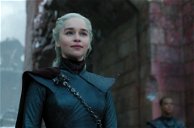 Copertina di Emilia Clarke ha guardato video di Hitler per prepararsi al finale di Game of Thrones