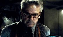 Copertina di Jeremy Irons sarà Ozymandias in Watchmen: le novità sulla serie HBO