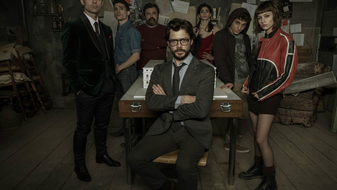 Copertina di La Casa di Carta è la serie TV più richiesta al mondo