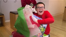 Copertina di Un bimbo di 9 anni rinuncia alla sua Xbox per aiutare i senzatetto: Microsoft lo premia