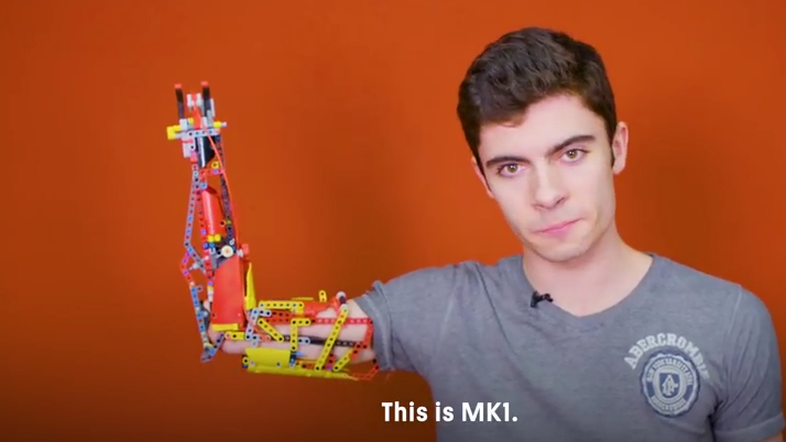 Copertina di Hand Solo: l'uomo che si è costruito una protesi coi LEGO