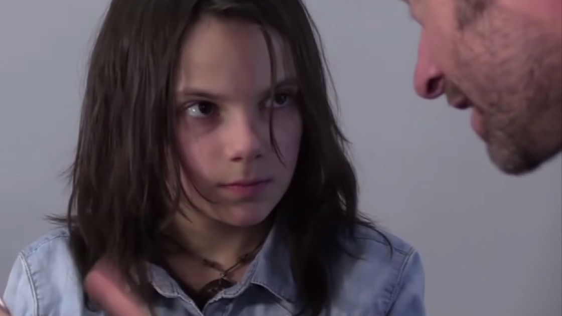 Copertina di Logan: l'incredibile audizione di Dafne Keen al fianco di Hugh Jackman