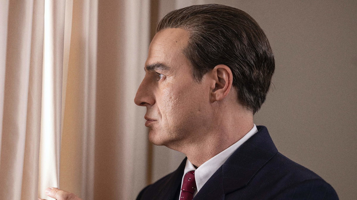 Immagine di Cristóbal Balenciaga, il trailer della nuova serie Disney+