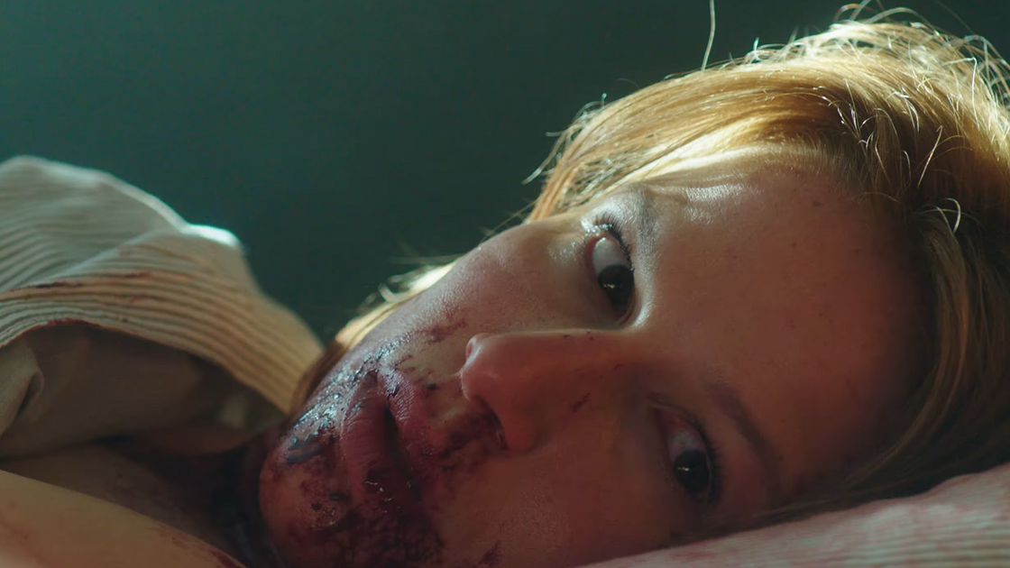 Copertina di Post Mortem - Nessuno muore a Skarnes: tutto ciò che devi sapere sulla comedy vampirica Netflix
