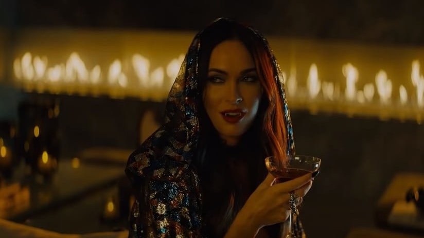 Copertina di Night Teeth: cosa sappiamo sul nuovo film horror Netflix con Megan Fox