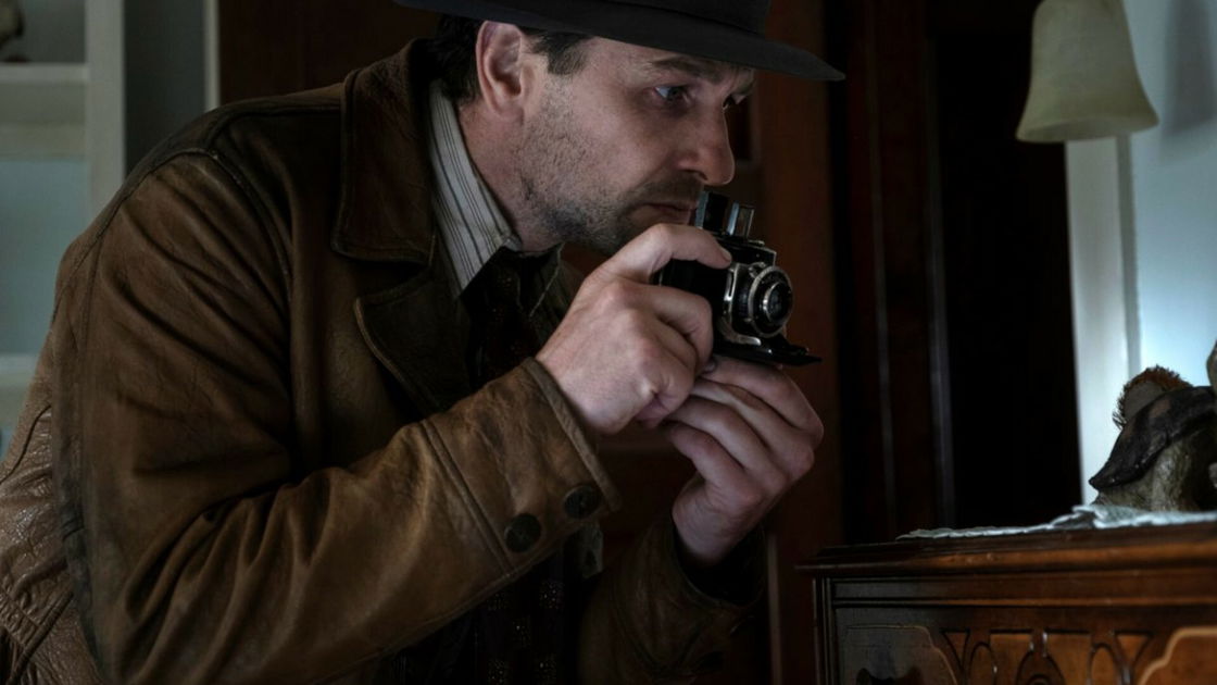 Copertina di Perry Mason: 5 motivi per non perdere la serie con Matthew Rhys