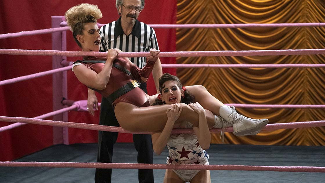 Copertina di GLOW, la quarta stagione Netflix non si farà: la reazione del cast