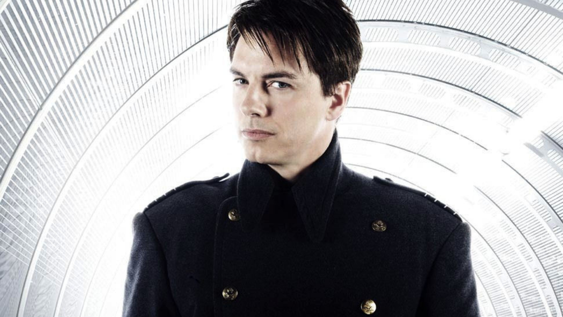Copertina di Doctor Who compie 57 anni e annuncia il ritorno di Jack Harkness nel nuovo speciale natalizio