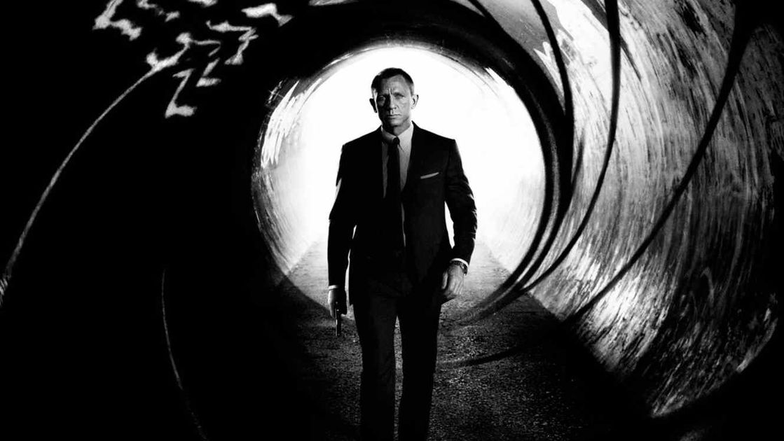 Copertina di 007 interpretato da una donna? La produttrice dice no