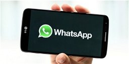 Copertina di WhatsApp proibirà l'uso del servizio ai minori di 16 anni