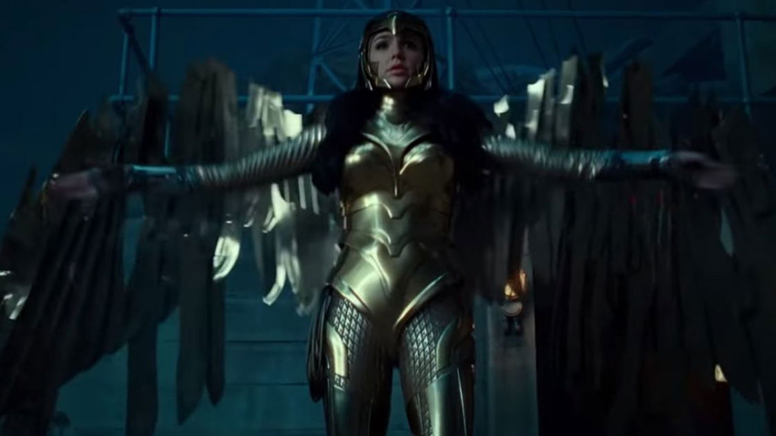 Copertina di Wonder Woman 1984, ecco l'armatura d'oro di Diana (e non solo)