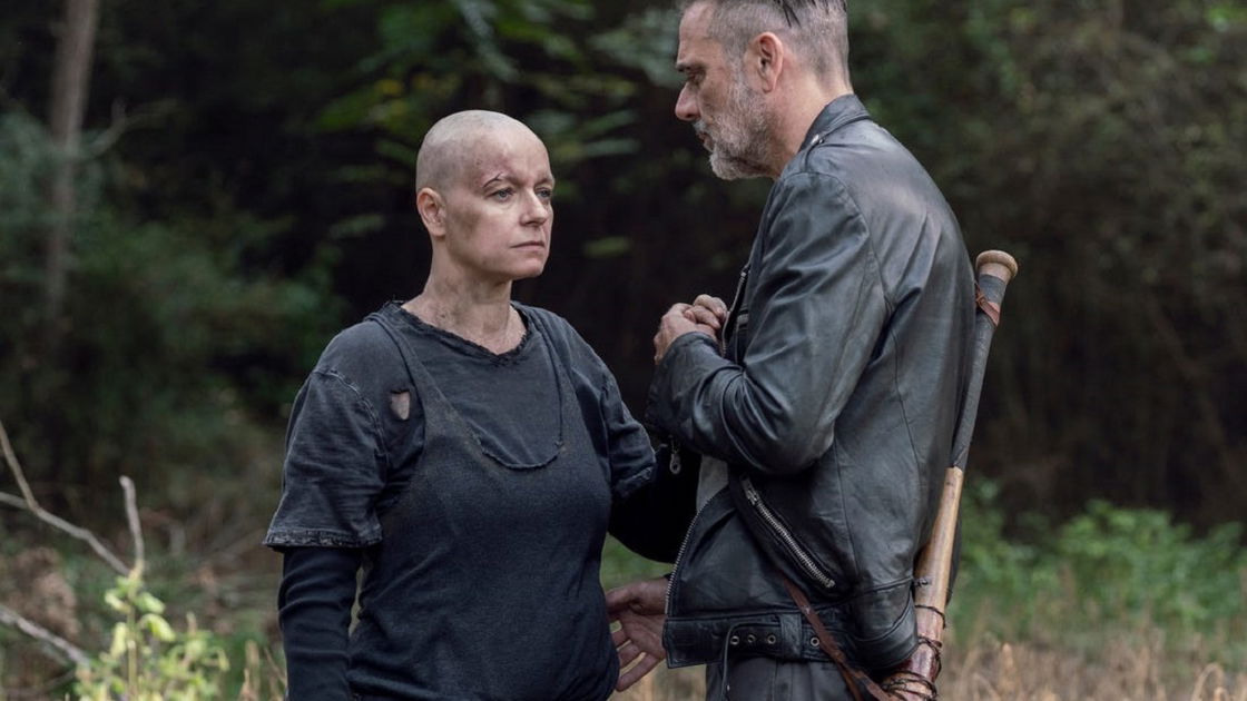 Copertina di The Walking Dead 10: il macabro tributo di Negan a Alpha sui social