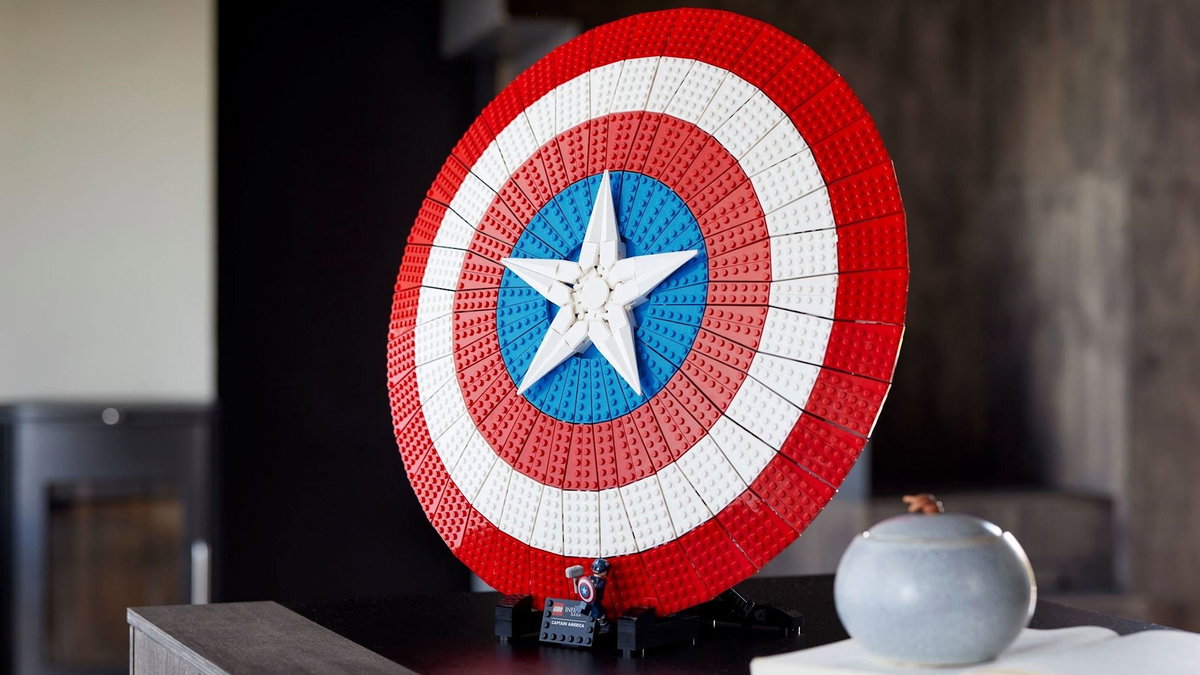 Immagine di Scudo di Capitan America LEGO... e sei subito Steve Rogers!