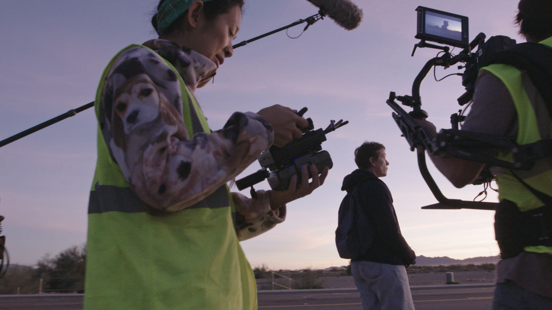 Copertina di Chloé Zhao e Frances McDormand raccontano come è stato girato Nomadland: "siamo state on the road per sei mesi"