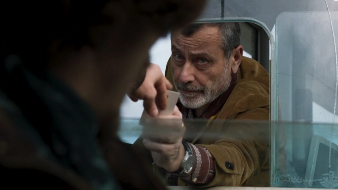 Copertina di L'alligatore, nella prima stagione della serie Rai c'è un cameo dello scrittore Massimo Carlotto