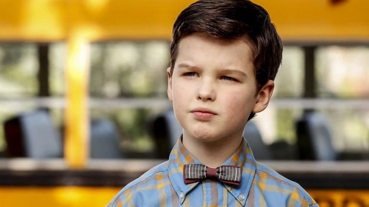 Copertina di Da The Big Bang Theory a Young Sheldon, i protagonisti diventano bambini