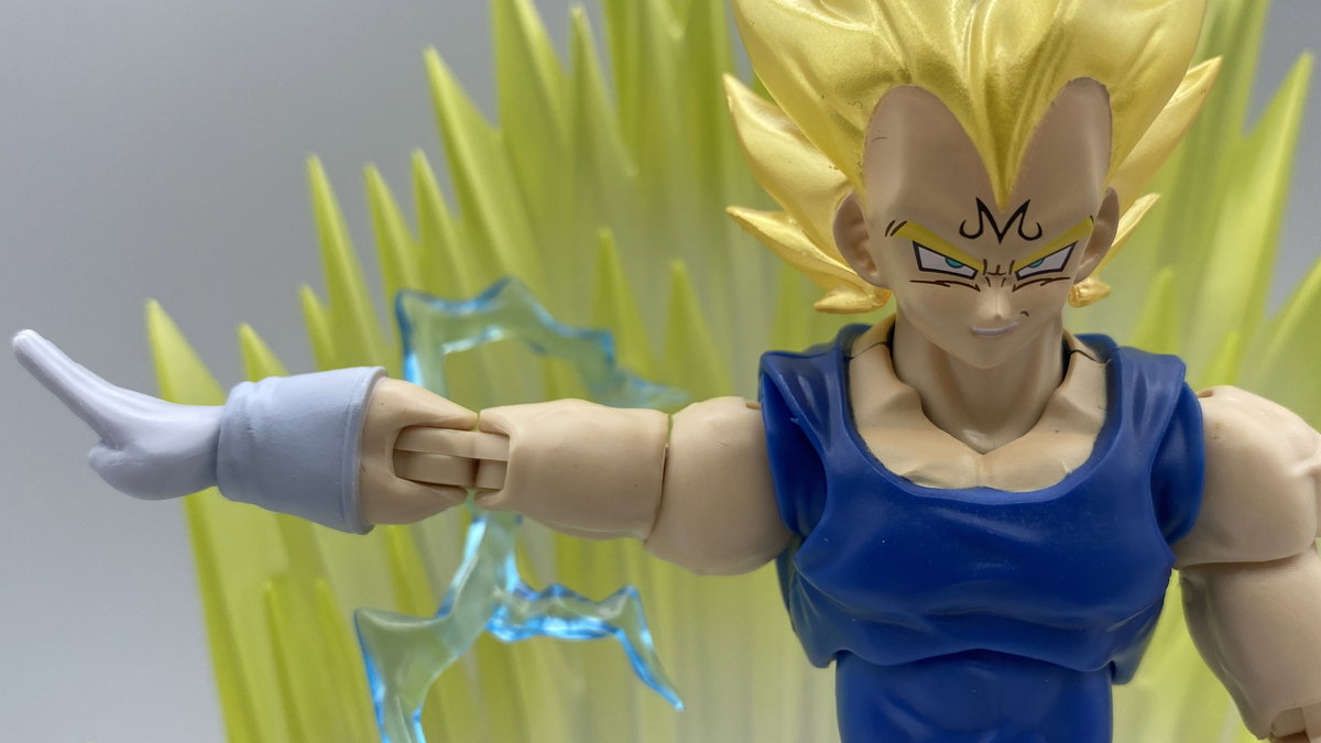 Immagine di Majin Vegeta SH Figuarts, recensione: l'esclusiva per Lucca Comics and Games 2023