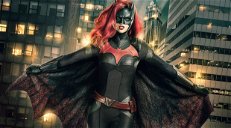 Copertina di Batwoman e Supergirl insieme in una foto dal set