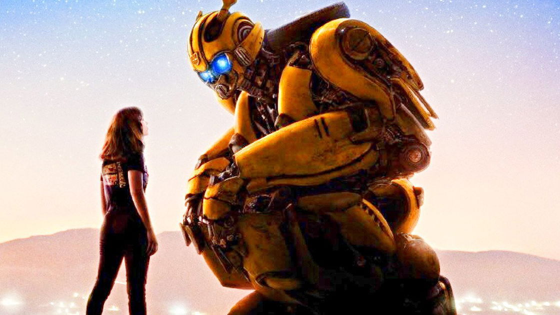 Copertina di Bumblebee arriva in Giappone e trova casa accanto al Gundam a grandezza naturale