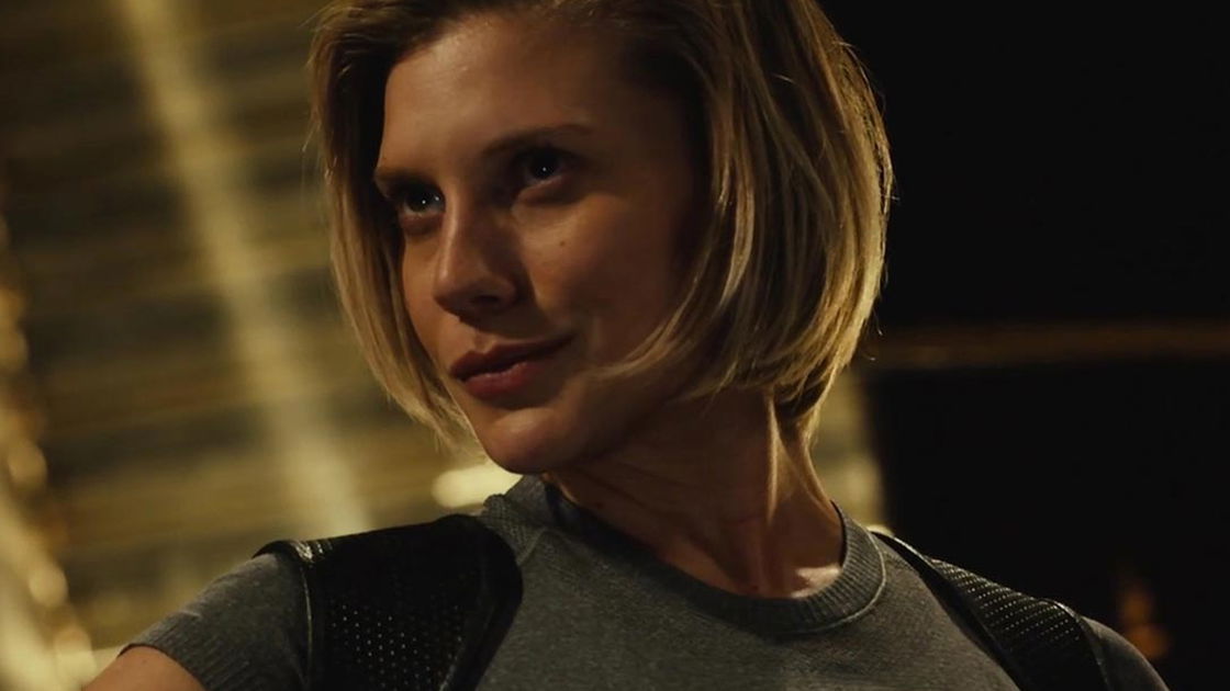 Copertina di Another Life rinnovata da Netflix per una seconda stagione