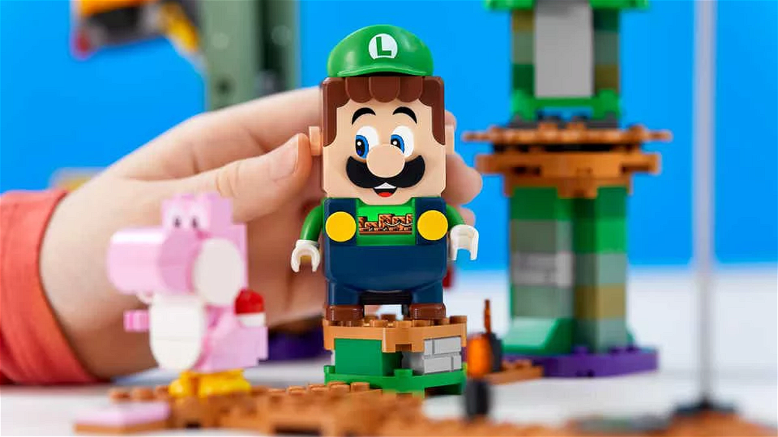 Copertina di LEGO Super Mario: il set si amplia in estate con Luigi, l'eterno player 2