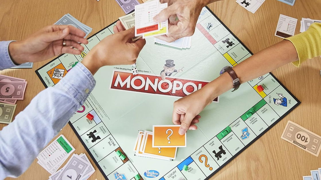 MONOPOLY GIOCO DA TAVOLO NIENTE È COME SEMBRA HASBRO ORIGINALE