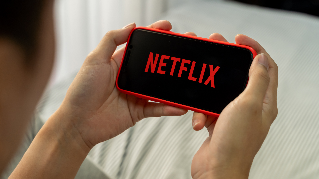 Immagine di Il 2022 ha messo in difficoltà anche Netflix, tra guerra in Russia e rincari degli abbonamenti