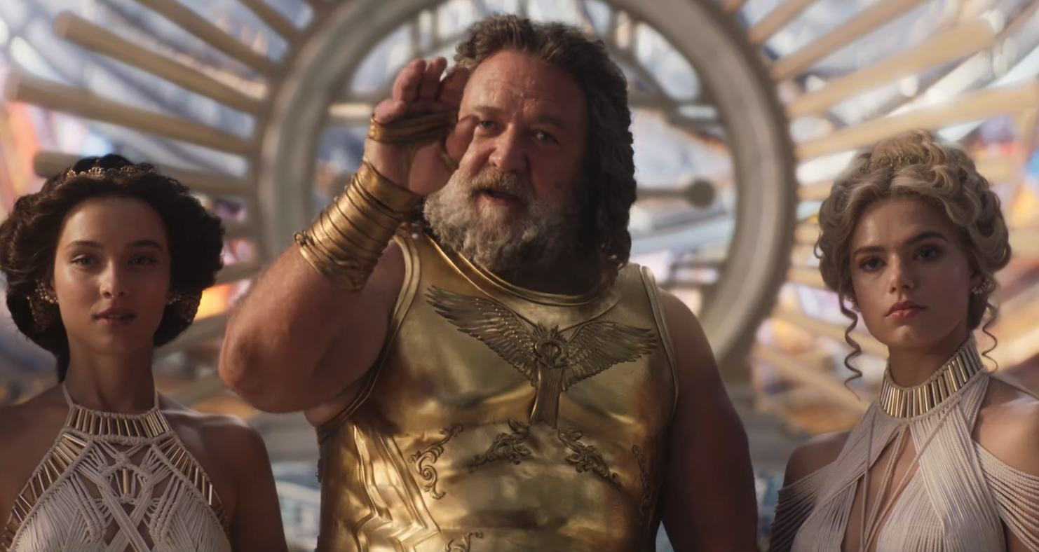 Immagine di Thor 4, Polemiche dei fan su Zeus: "è una barzelletta"