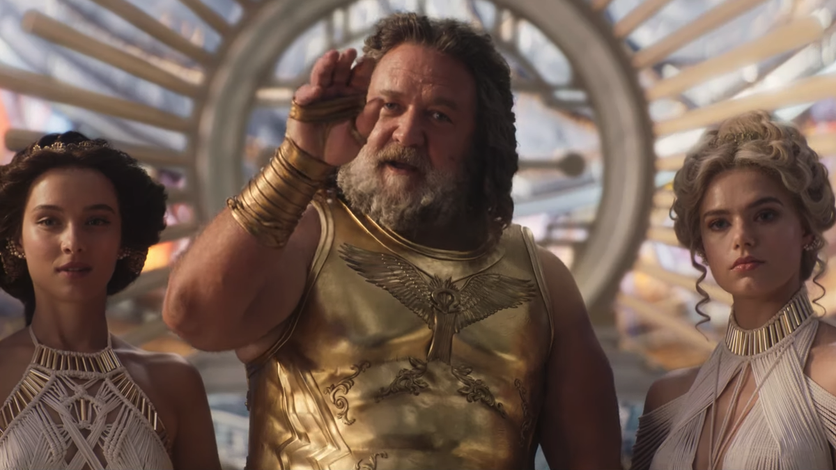 Immagine di Thor 4, Polemiche dei fan su Zeus: "è una barzelletta"