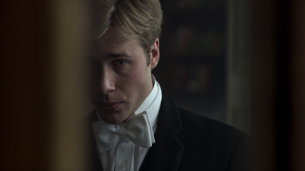 Immagine di Il principe William protagonista del trailer di The Crown Stagione Finale Parte 2