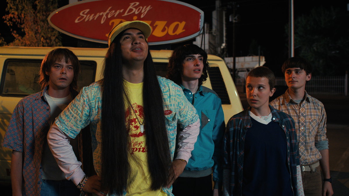 Immagine di I tagli di capelli "brutti" di Stranger Things 4 hanno un significato preciso