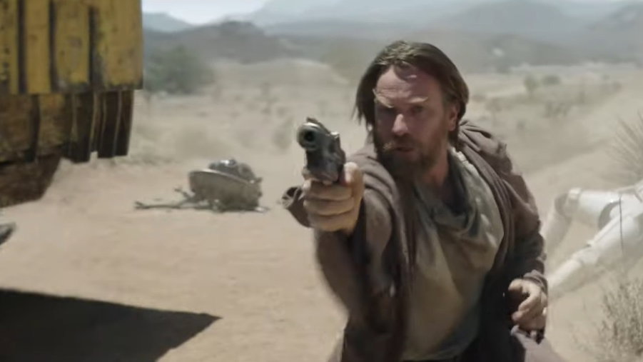 Immagine di Obi-Wan Kenobi vuole addestrare il piccolo Luke nel nuovo trailer