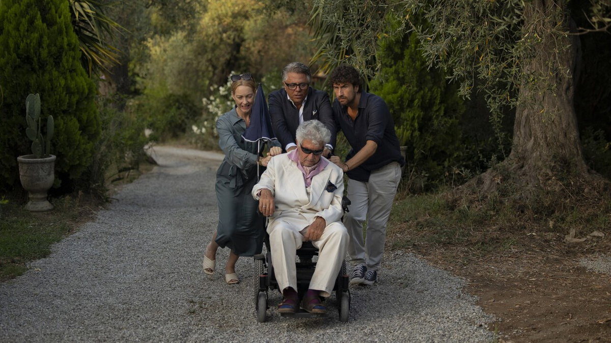 Immagine di Succede anche nelle migliori famiglie: Alessandro Siani e il cast ci raccontano il film