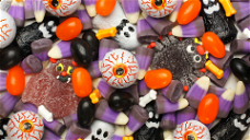 Copertina di Amazon: scopri le deliziose offerte di Halloween su caramelle e dolciumi!