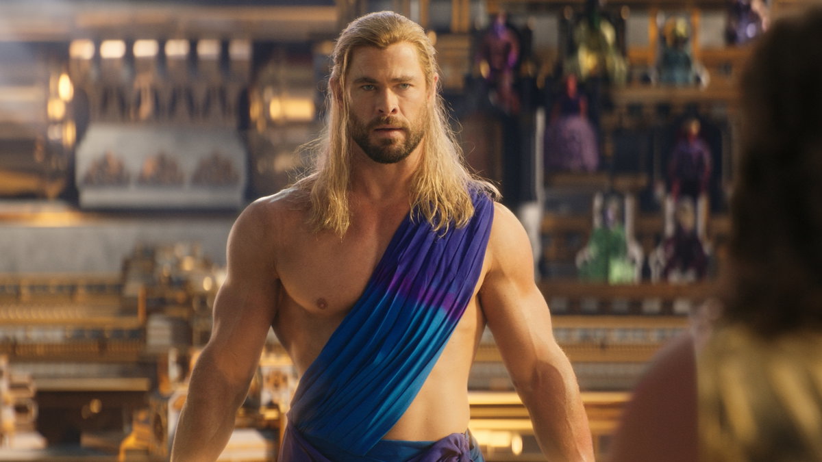 Immagine di Thor: Love and Thunder ha una "scena" tagliata da Ragnarok