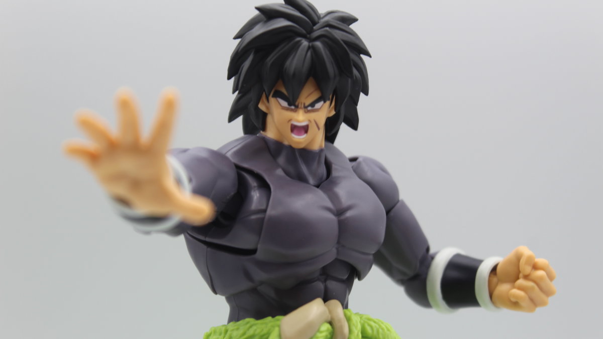 Immagine di Broly SH Figuarts, recensione: la potenza innarestabile del leggendario Saiyan