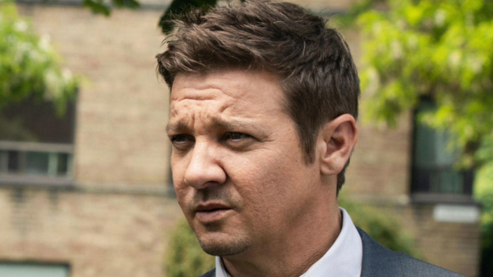 Immagine di Jeremy Renner parla dell'incidente: "Oltre 30 ossa rotte"