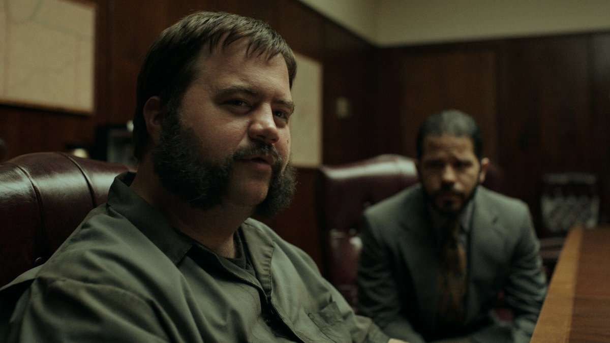 Immagine di Black Bird,  un serial killer "demoniaco" nel trailer della serie crime Apple