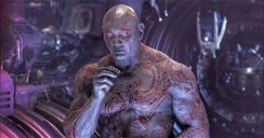 Copertina di James Gunn è stanco delle battute dei fan su Drax