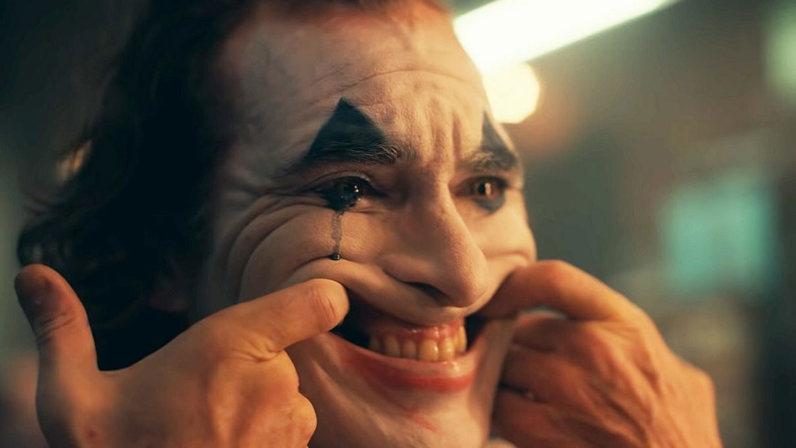 Copertina di Joaquin Phoenix ha ricevuto il copione di Joker 2 "Folie à Deux"